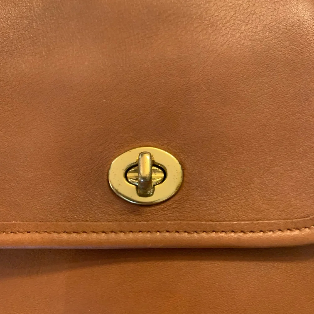 Vintage Coach Scooter - Picture 3 of 13